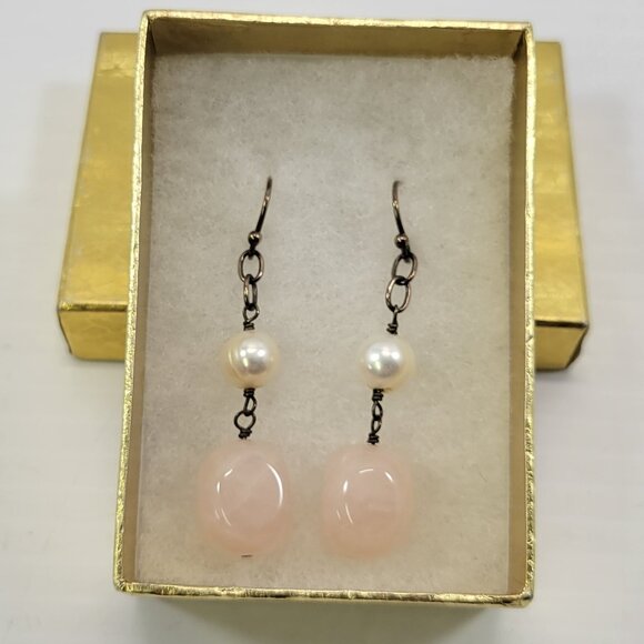 *B9) Woman Rose Quartz and Pearl Drop Dangle Earrings - Picture 1 of 9
